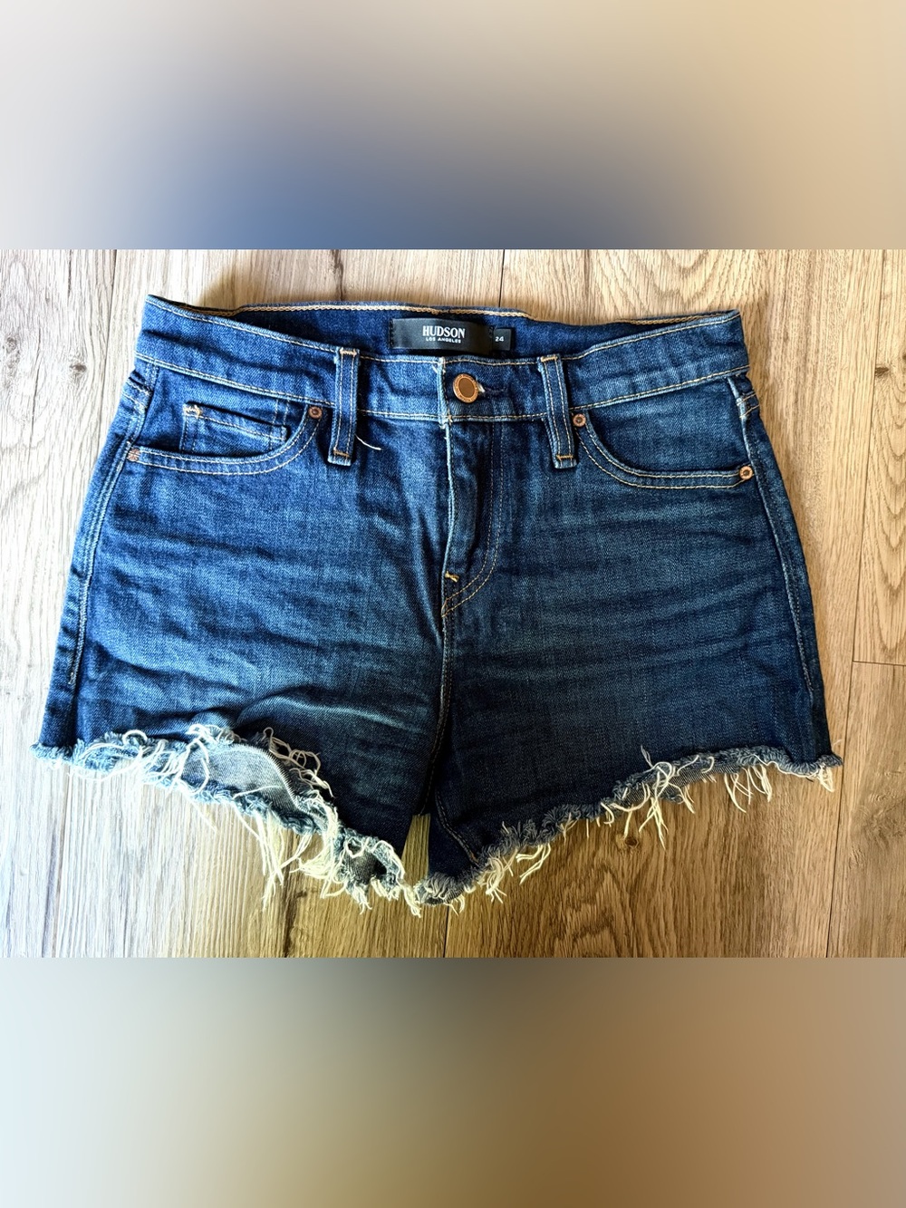 Size 24 - Hudson Gemma Jean Shorts